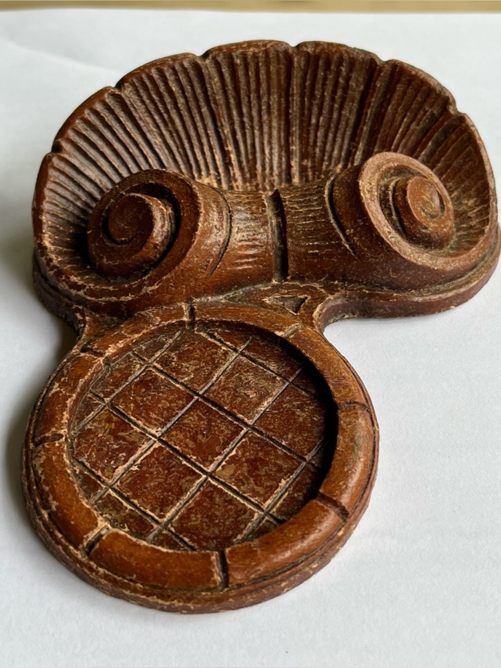 Vintage Syroco Compressed Wood Unique Weathered Teacup/ Saucer Holder
